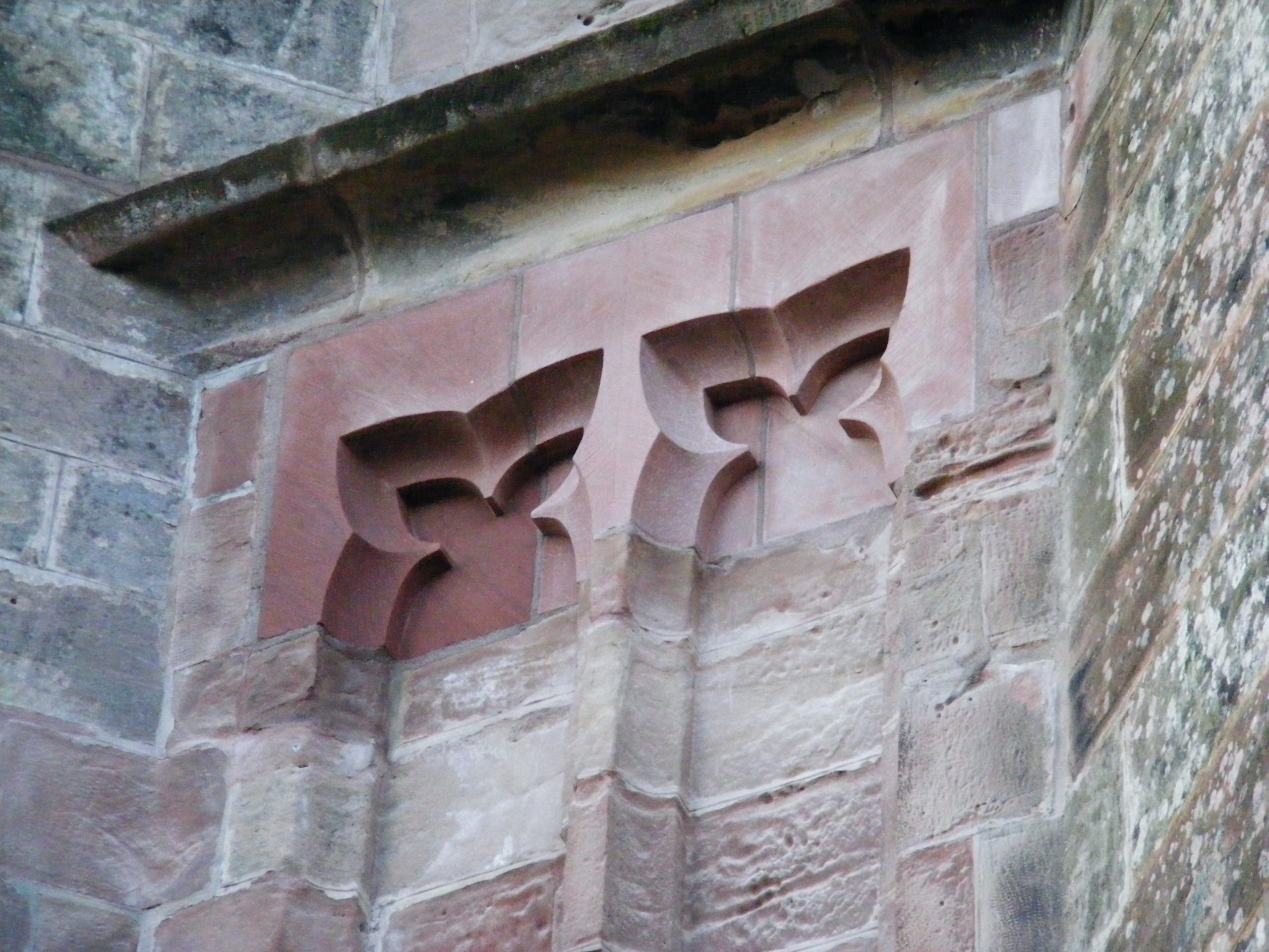 Eine Nahaufnahme der Verzierung an der Mariensäule.